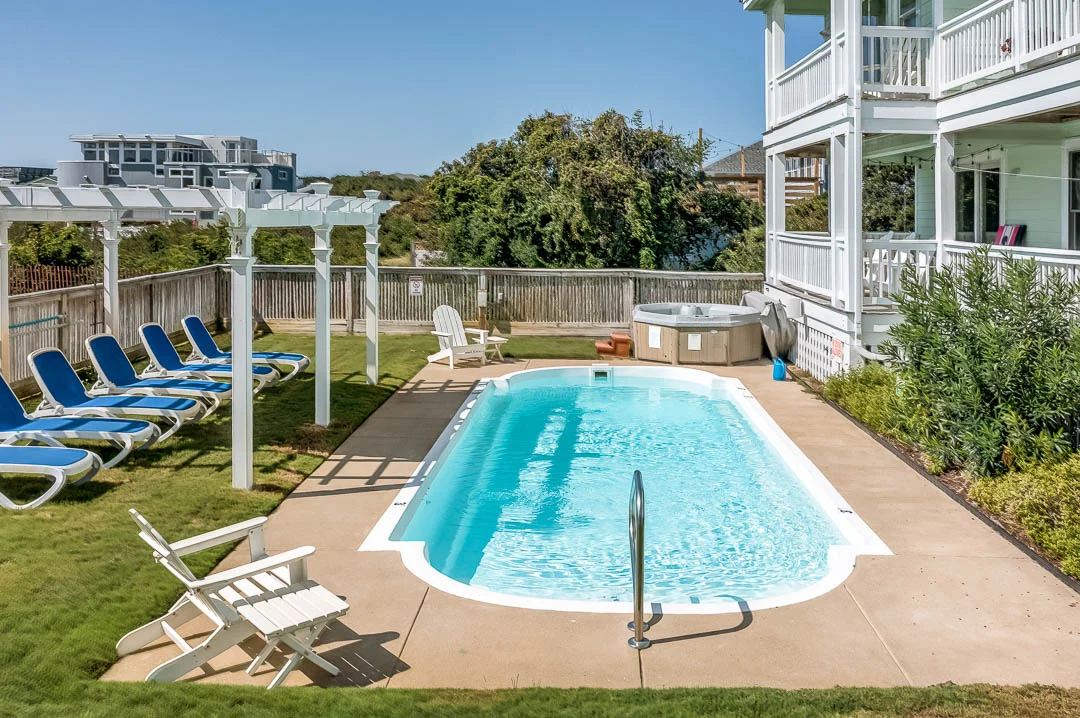 Trending: An OBX Outdoor Oasis callout